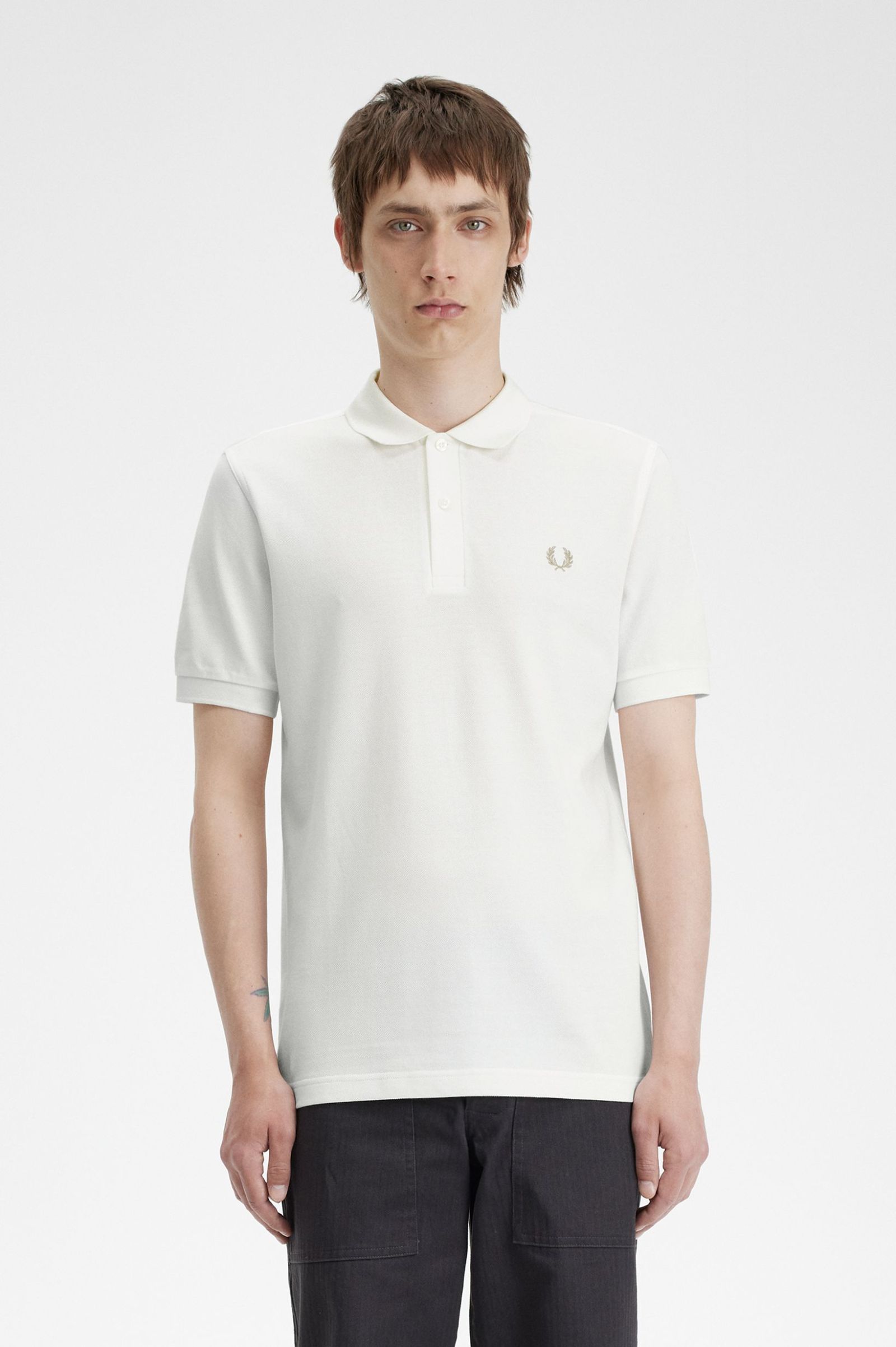 M6000 - Snow White / Warm Stone | The Fred Perry Shirt | Men's Short ...