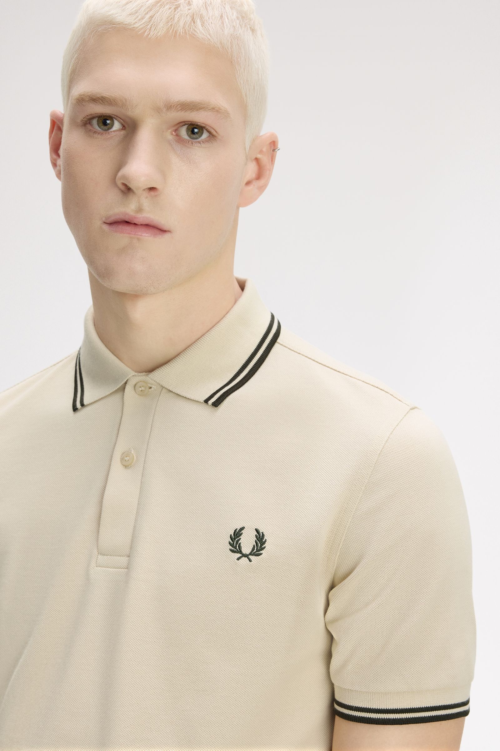 FRED PERRY ポロシャツ S クリーム M3600 - Oatmeal / Night Green / Night Green | The Fred Perry Shirt