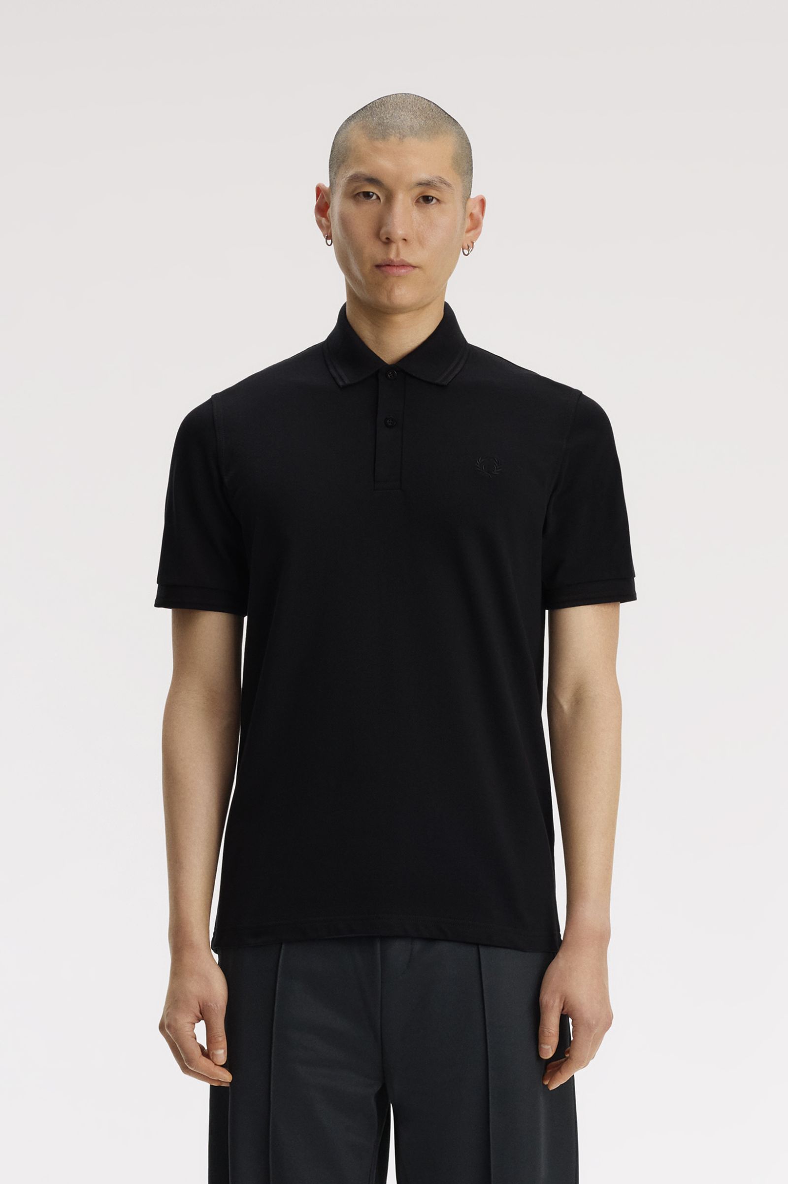M12 - Black / Black / Black | The Fred Perry Shirt | Men's Short