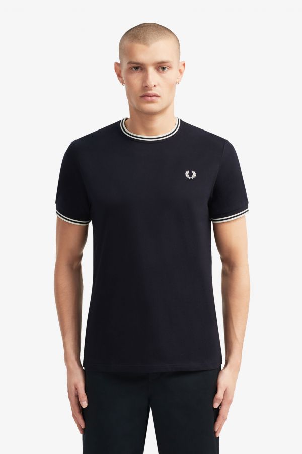 T-shirt com borda com ponto descontínuo dupla
