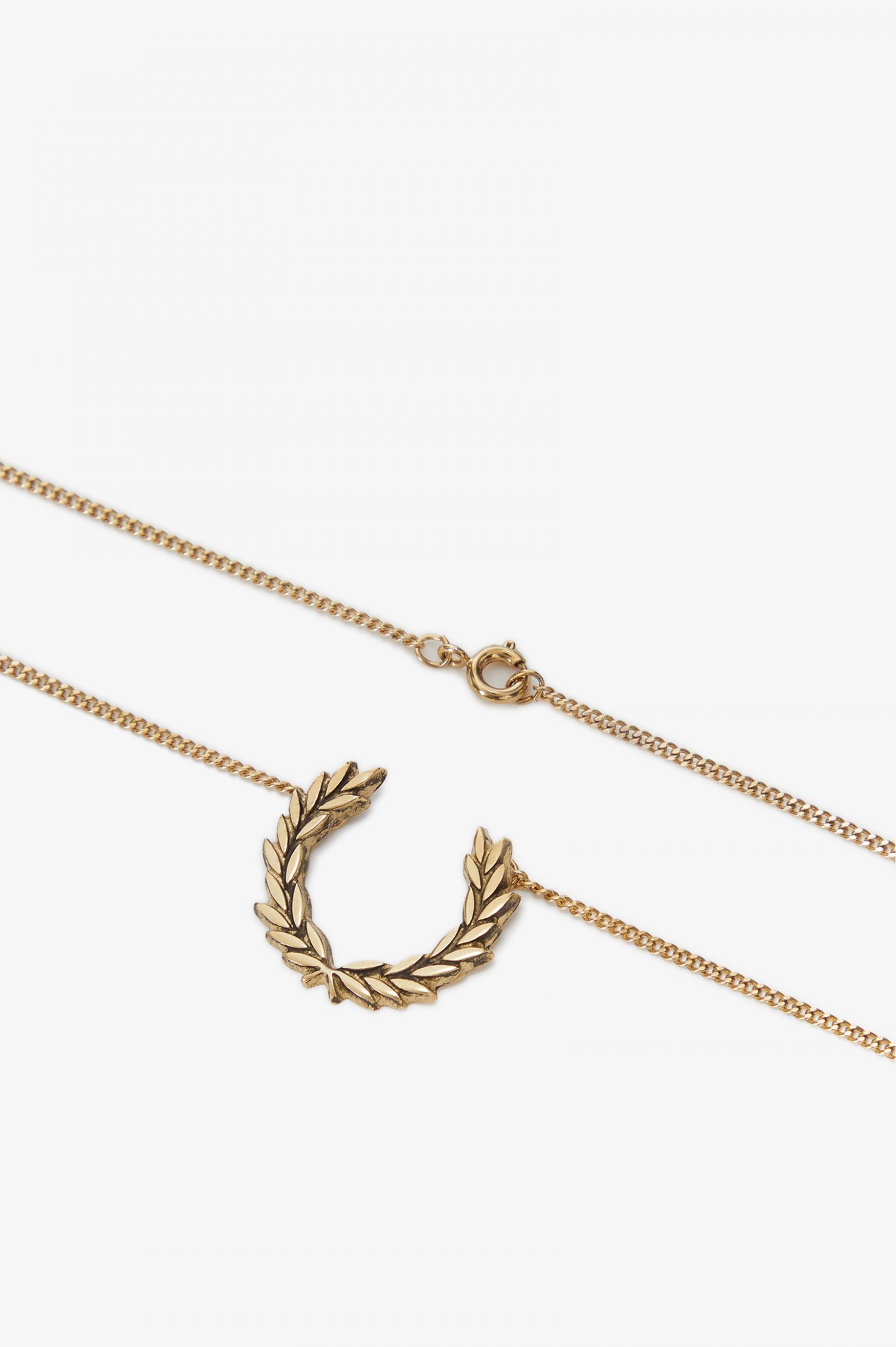 Laurel Wreath Necklace - Gold | Men's Accessories | Hats, Leather & Socks | Fred Perry UK