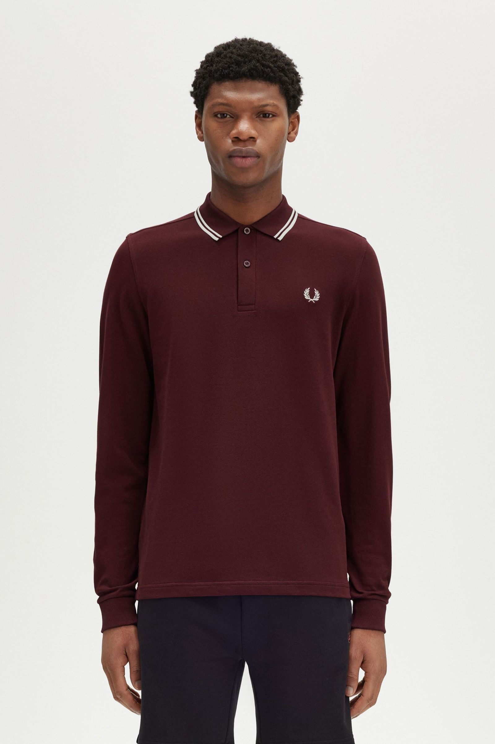 M3636 - Ochsenblut / Schwarz / Schwarz | The Fred Perry Shirt 