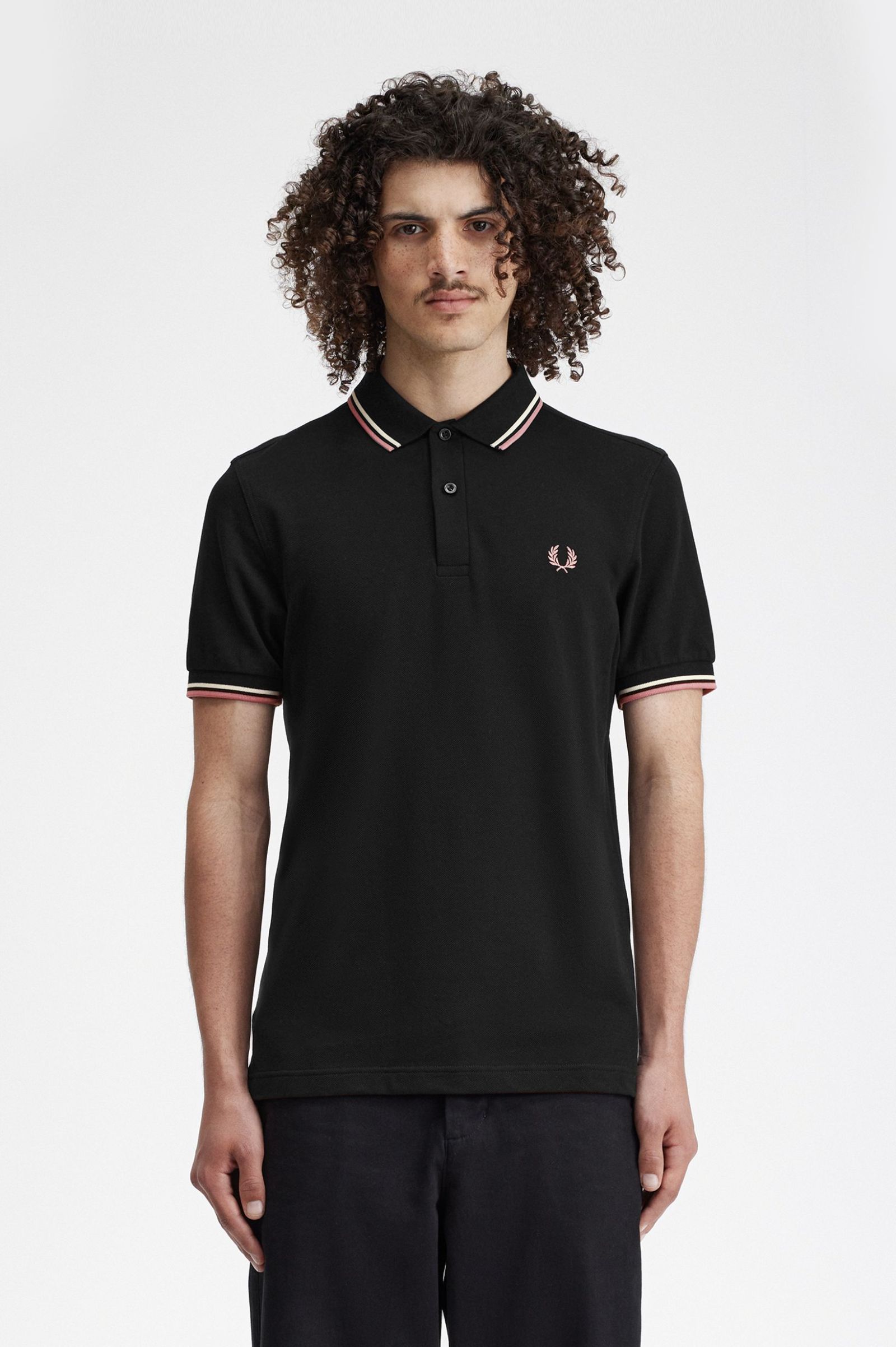 M3600 - Schwarz / Ecru / Staubrosépink | The Fred Perry Shirt 