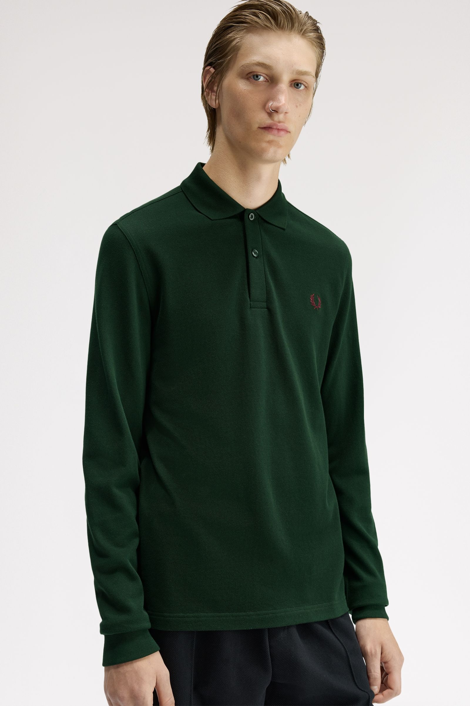 M6006-15B - Grassroots / Oxblood | The Fred Perry Shirt | Men's