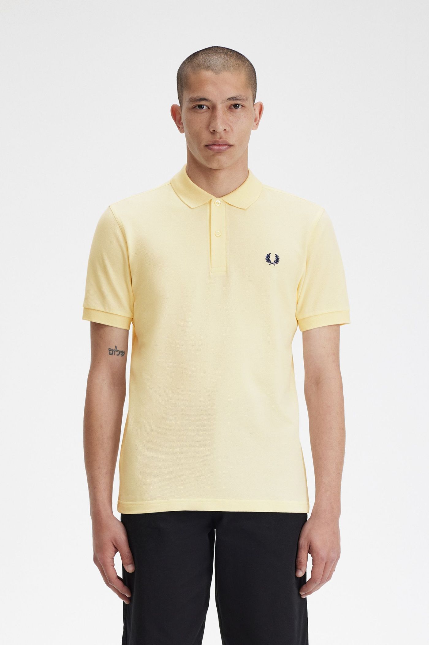 M6000 - Ice Cream / Franch Navy | The Fred Perry Shirt | Men's 