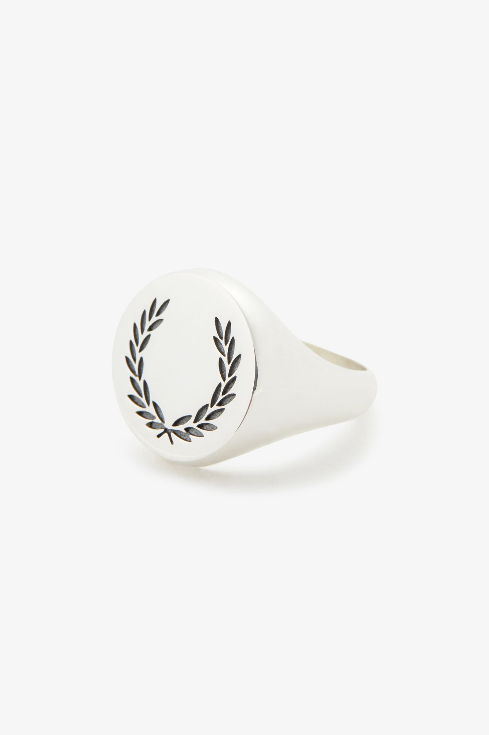 Fred perry ring