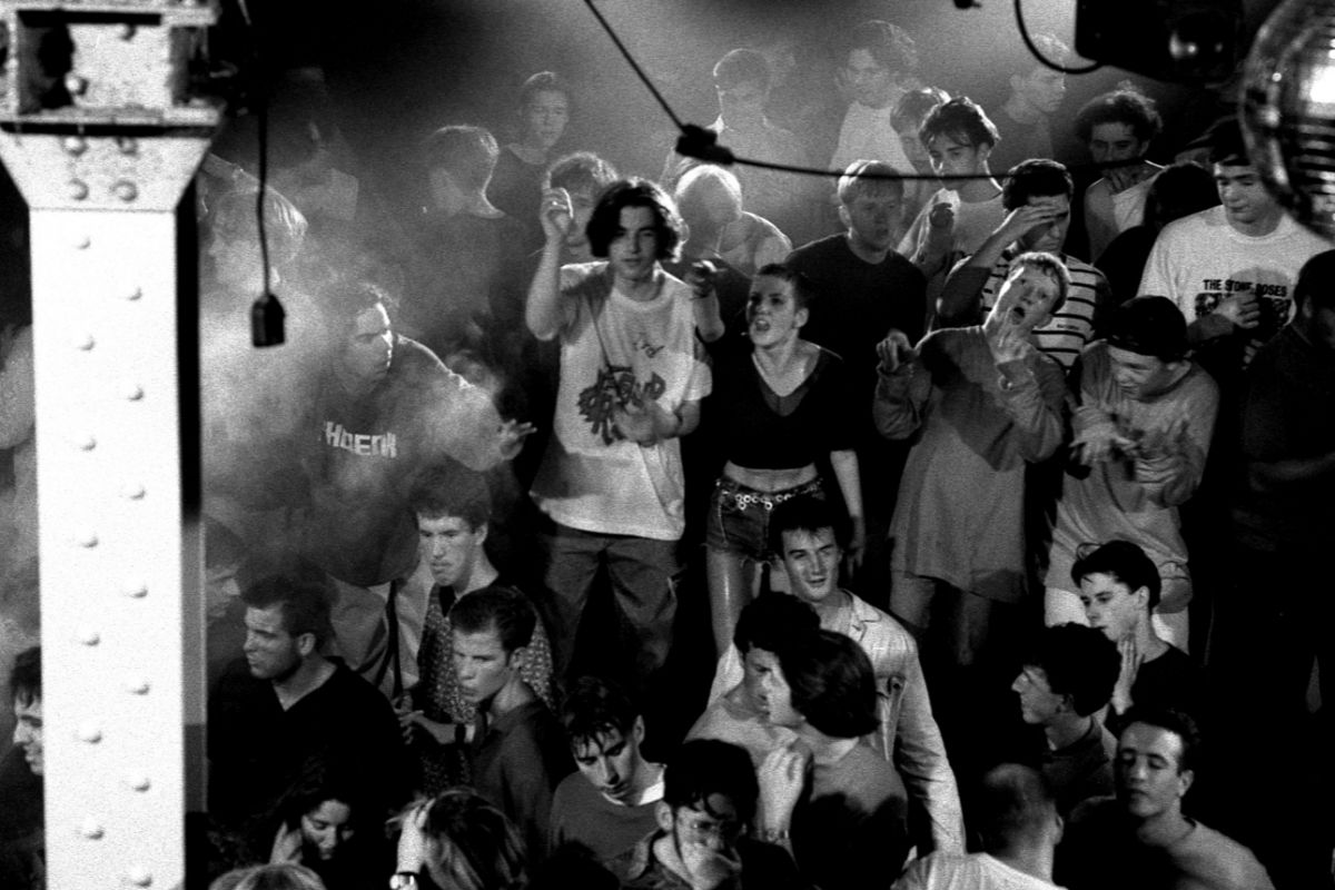 From Pubs to Clubs: Navigating London's Nightlife - History of London's Nightlife
